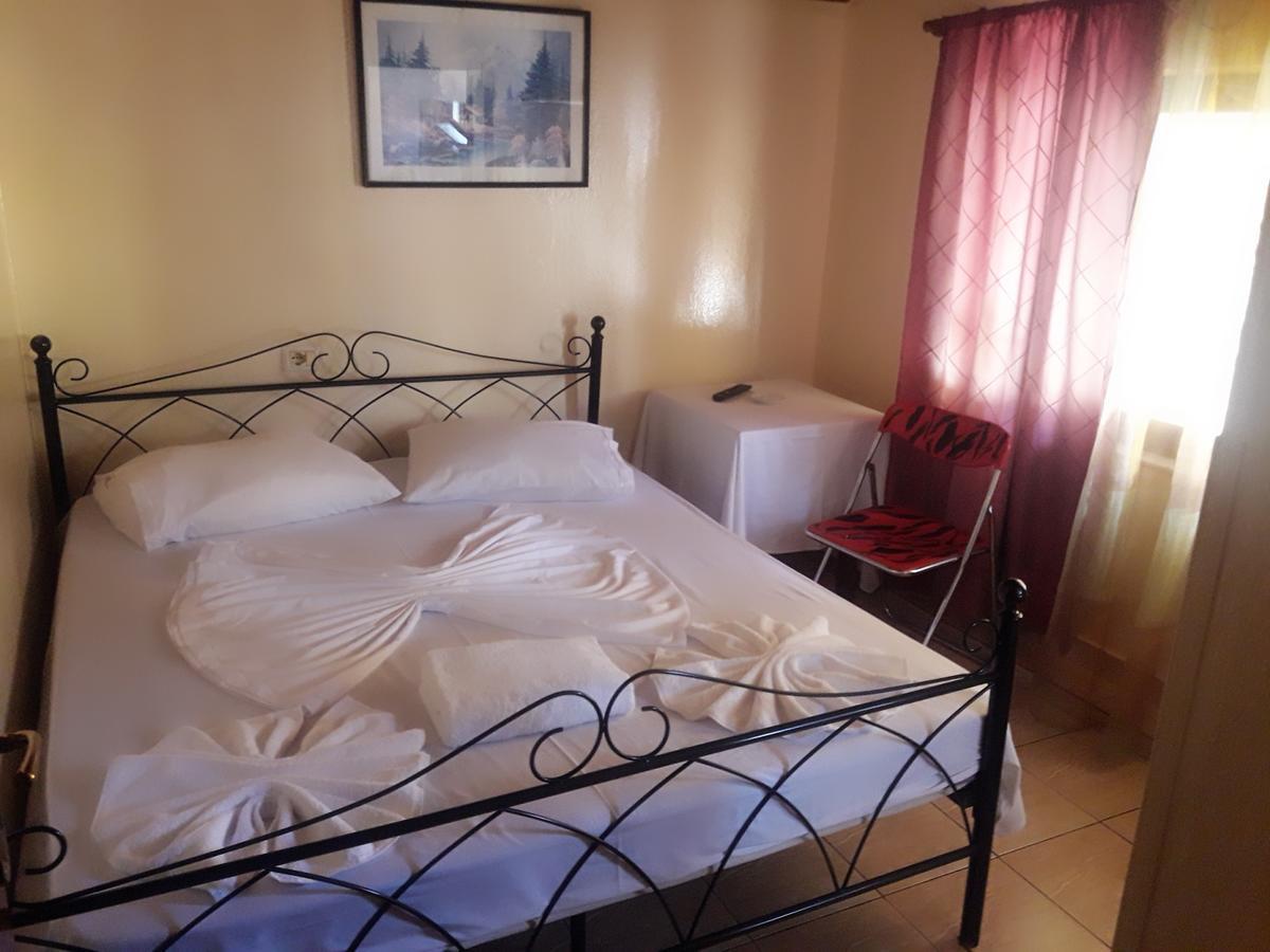 Dafina Hotel Tiranë Eksteriør bilde
